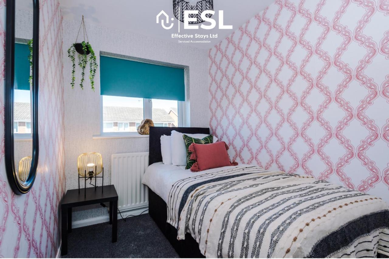 3 Bedroom House With Garden And Driveway Parking - Less Than 10 Mins From Chester City Centre Exteriér fotografie